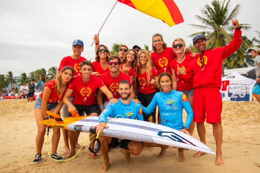 Fernando Pérez, un deportista formado en la Escuela del Agua que llega al combinado nacional de Padel Surf